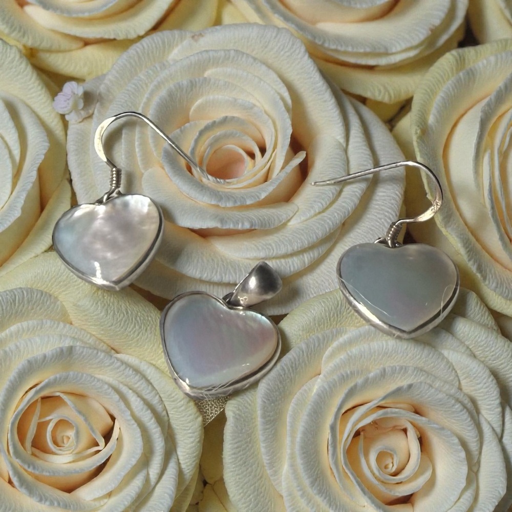 Heart-Shaped Silver 925 and Mother of Pearl Jewelry Set